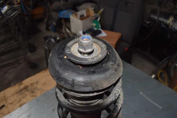 AMORTISSEUR AVANT DROIT CITROEN DS3 - Vue 2